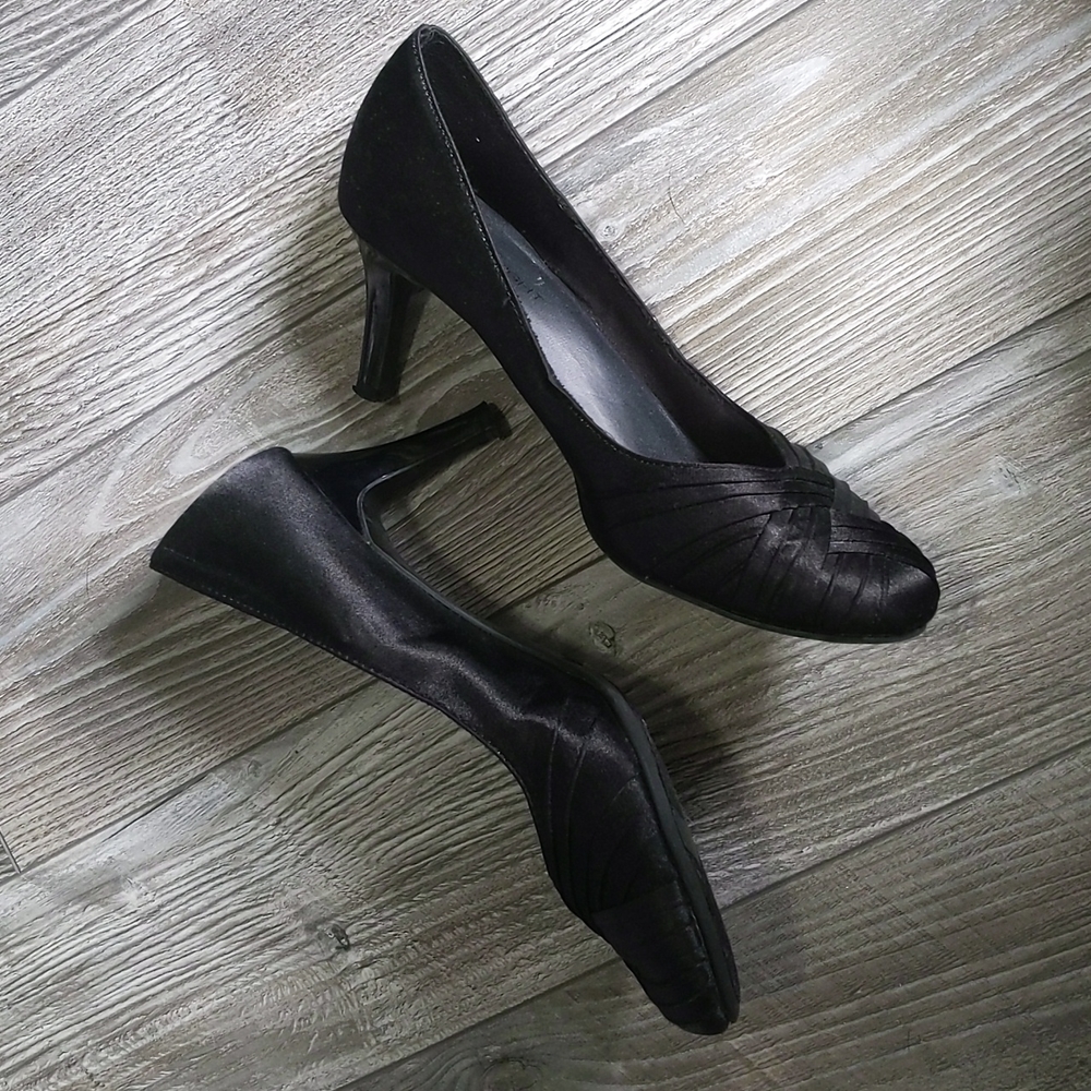 Fioni Black Pumps 6.5 - Picture 3 of 6